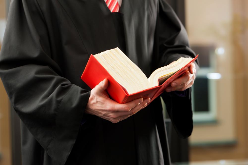 avocat avec code pénal
